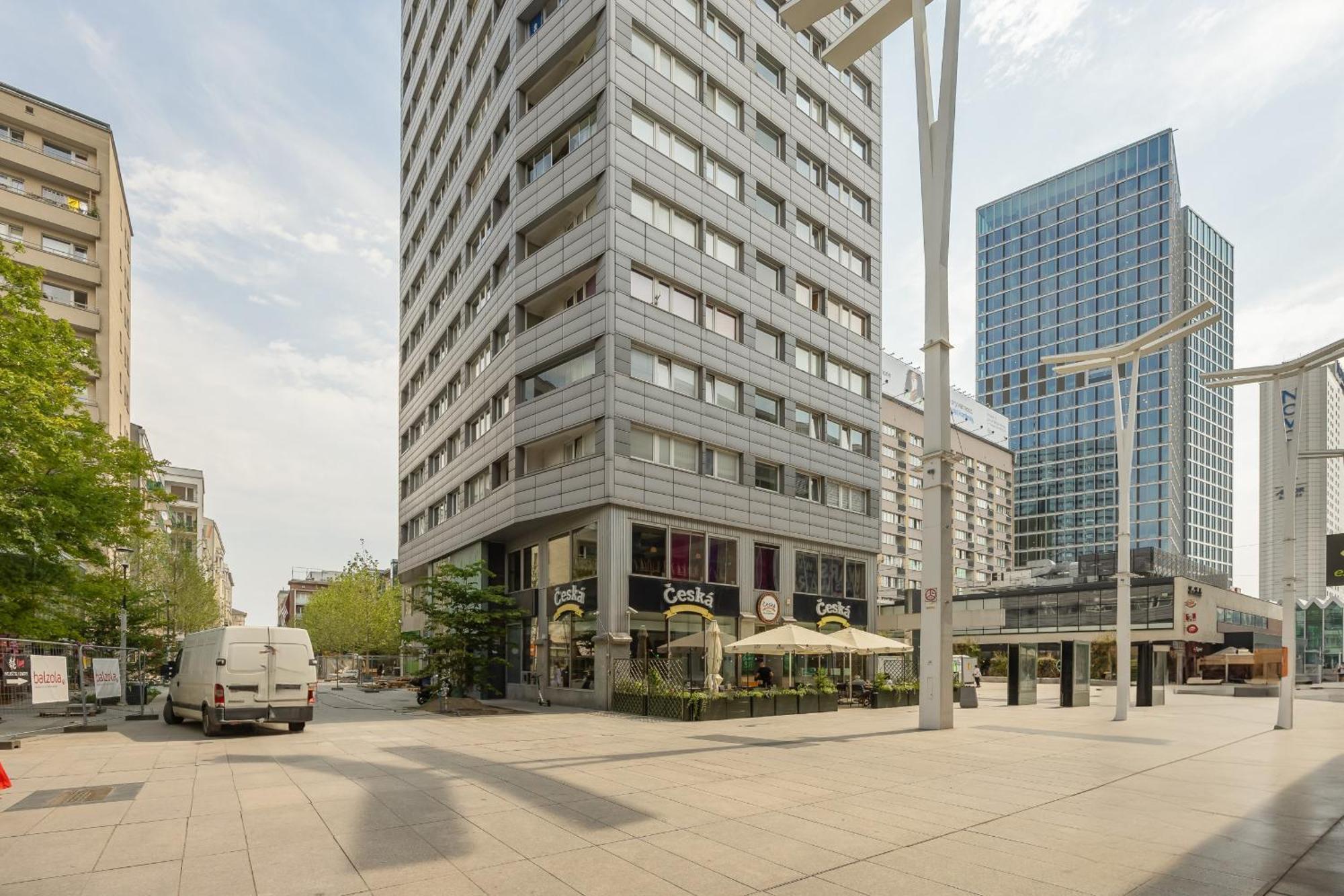 Cozy In The Centre Of By Rent Like Апартаменти