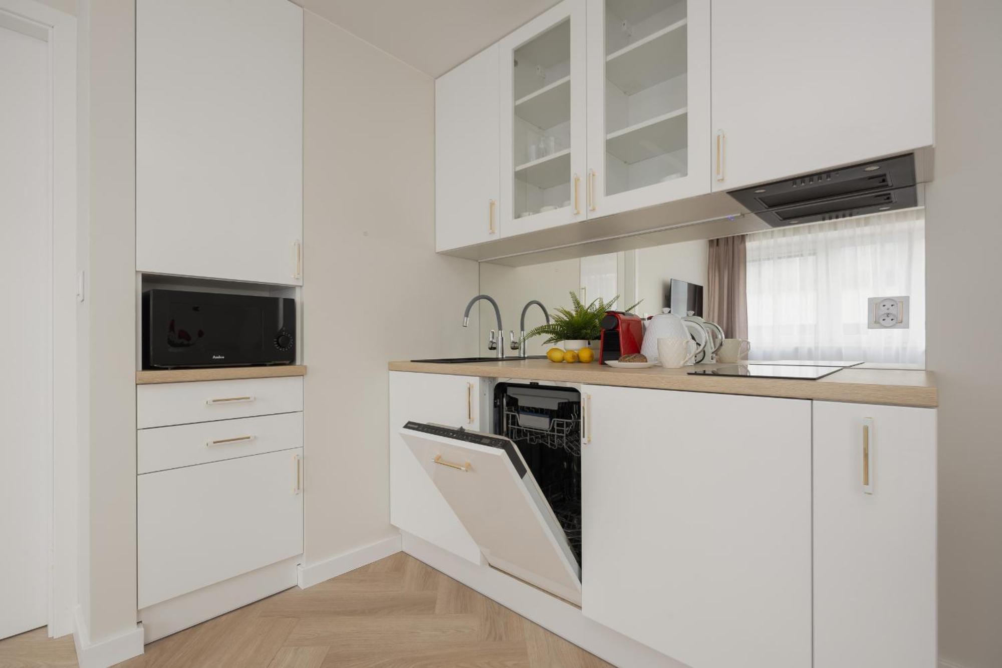 Апартаменти Cozy In The Centre Of By Rent Like *